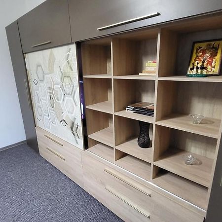 Apartament Navi 오네슈티 외부 사진