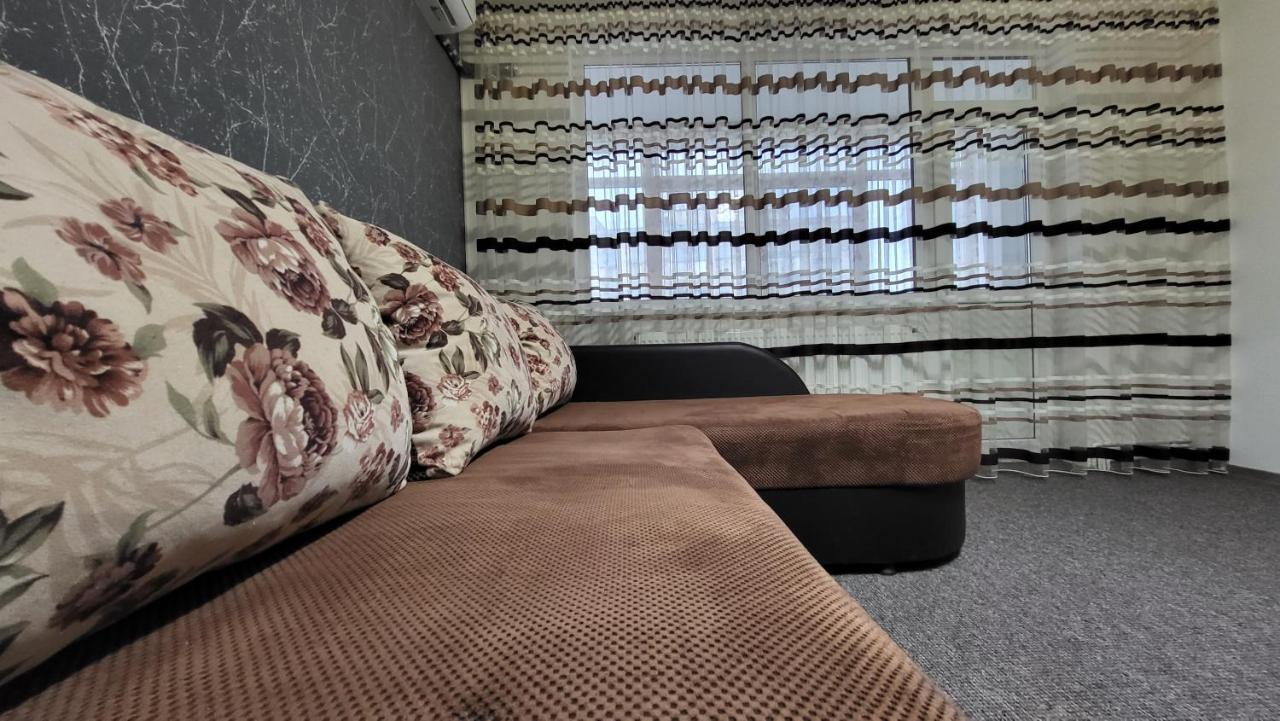 Apartament Navi 오네슈티 외부 사진